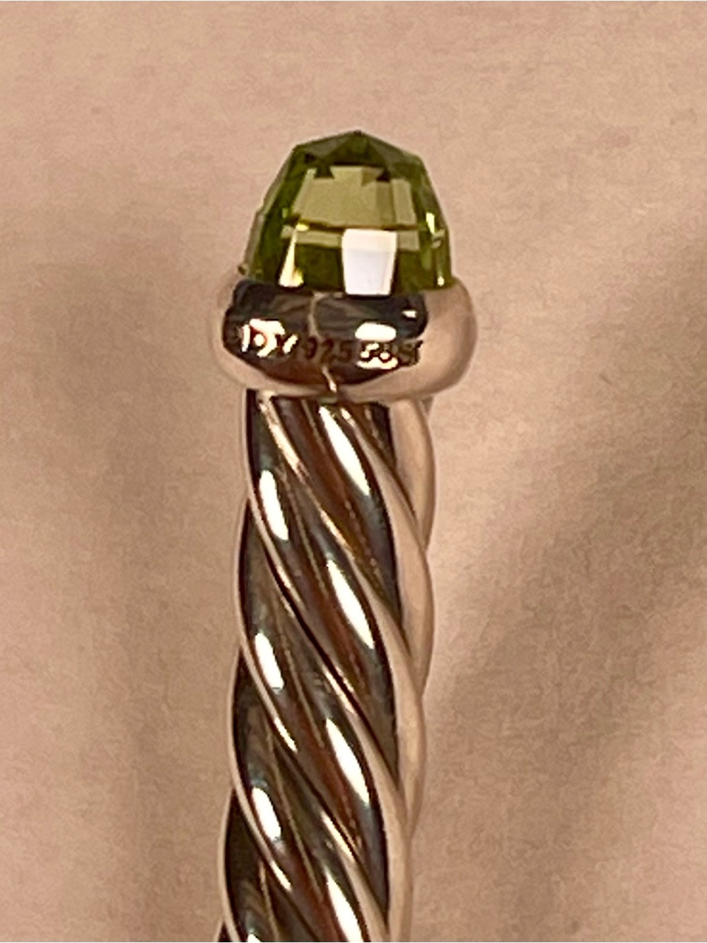 David Yurman cable flex bracelet silver with 14k and peridot, 4mm. Size medium - Picture 5 of 5